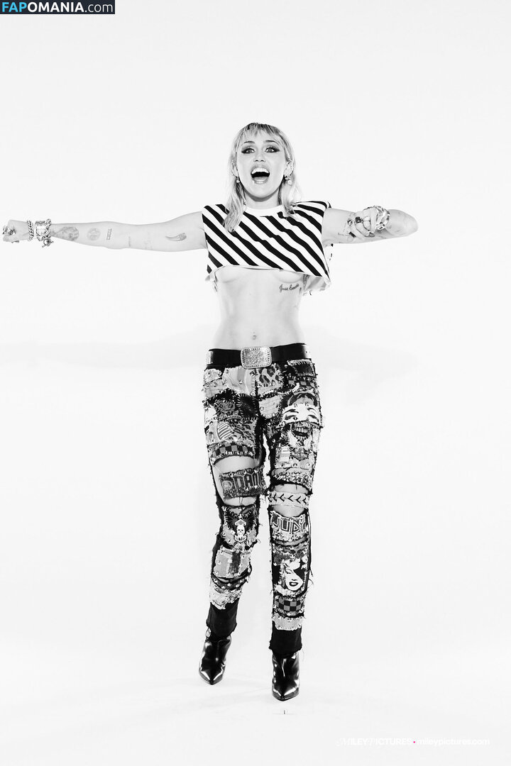 Miley Cyrus Nude Leaked Photo #114