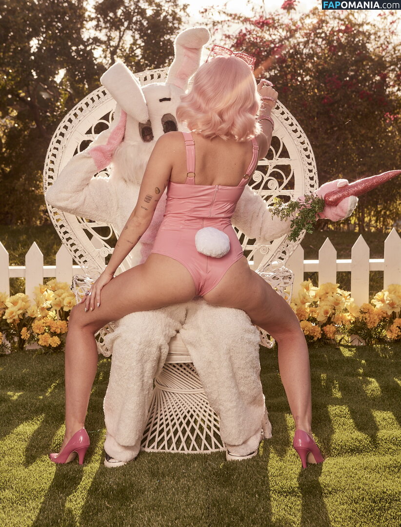 Miley Cyrus Nude Leaked Photo #218