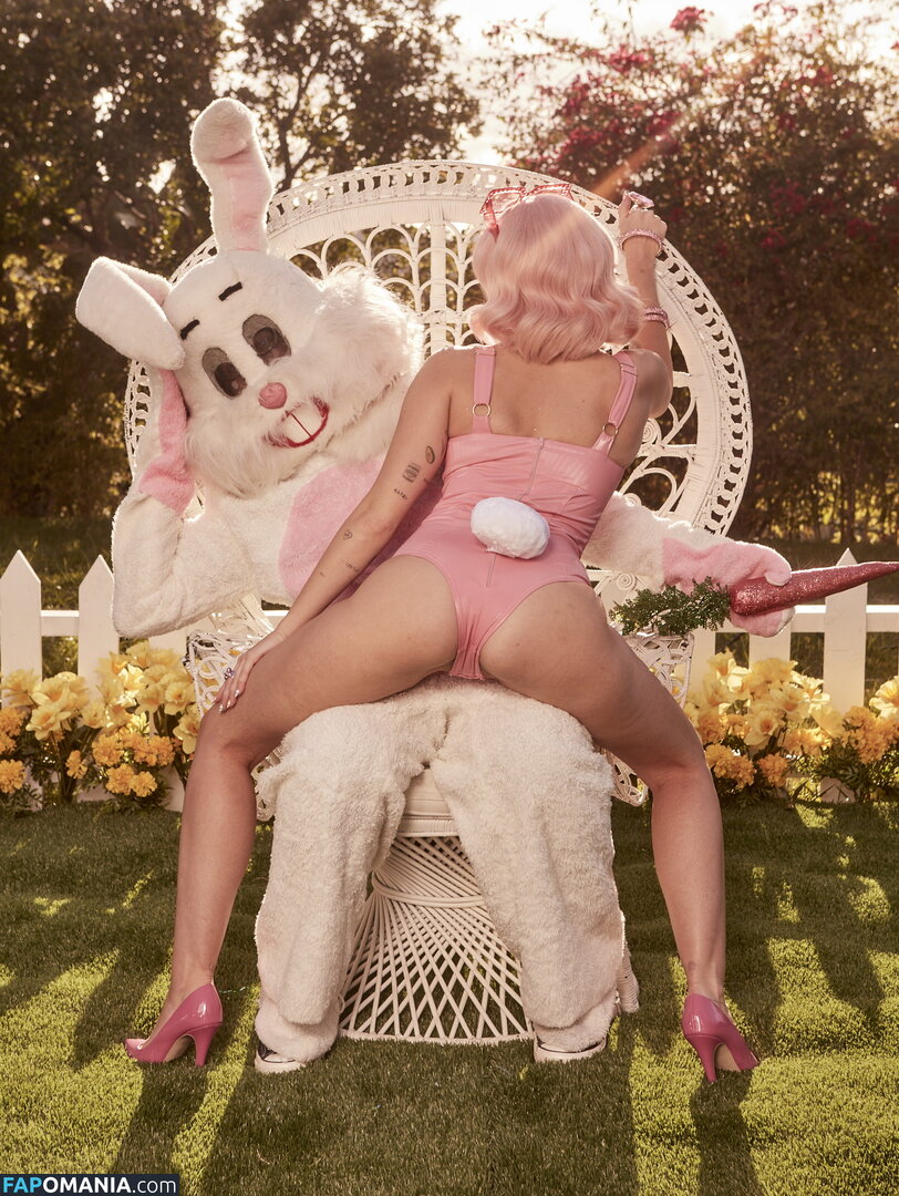 Miley Cyrus Nude Leaked Photo #219