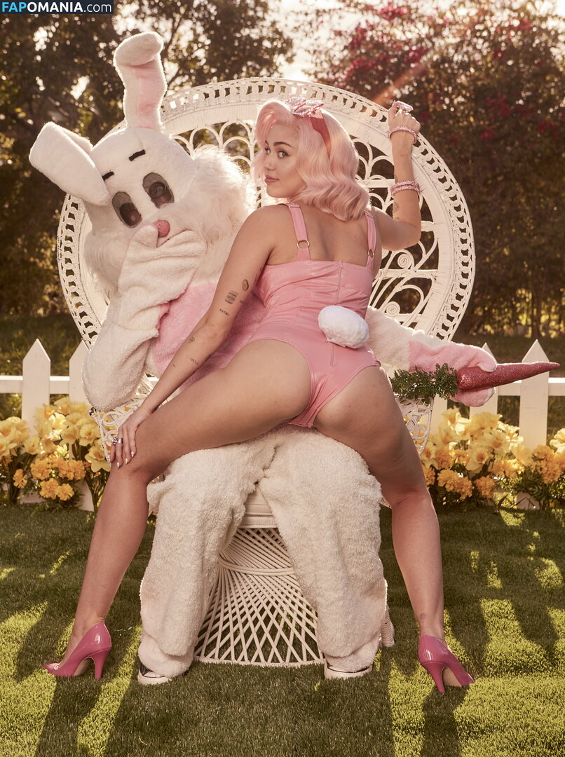 Miley Cyrus Nude Leaked Photo #223