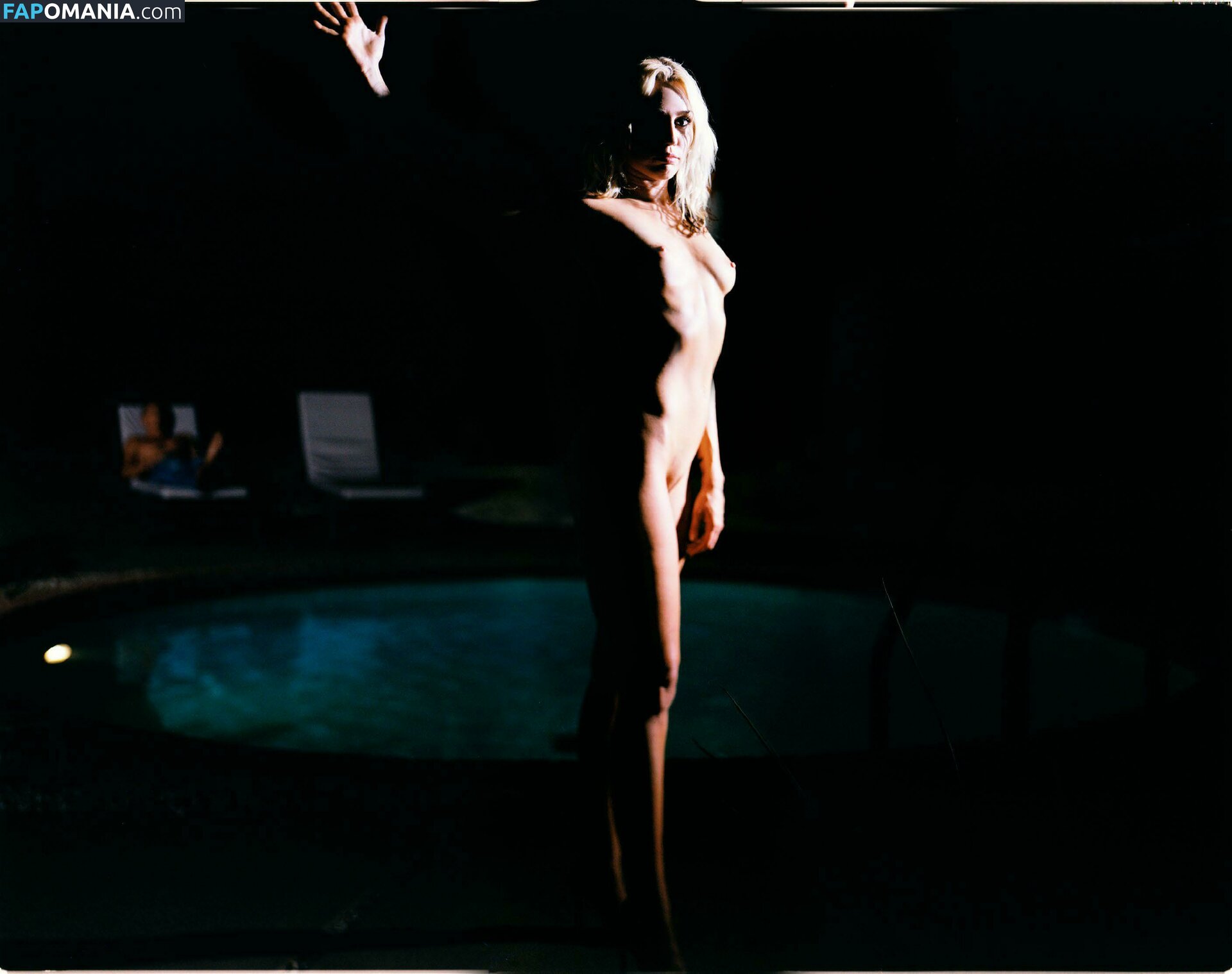 Miley Cyrus Nude Leaked Photo #818