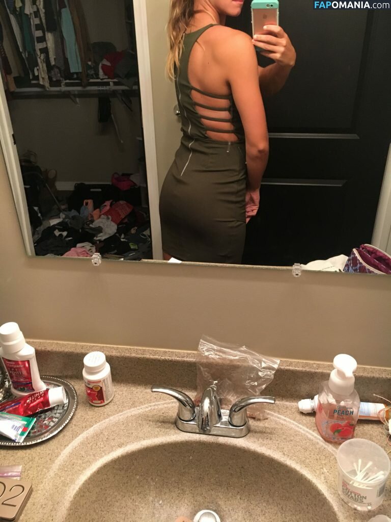 Morgan Zerkle Nude Leaked Photo #12