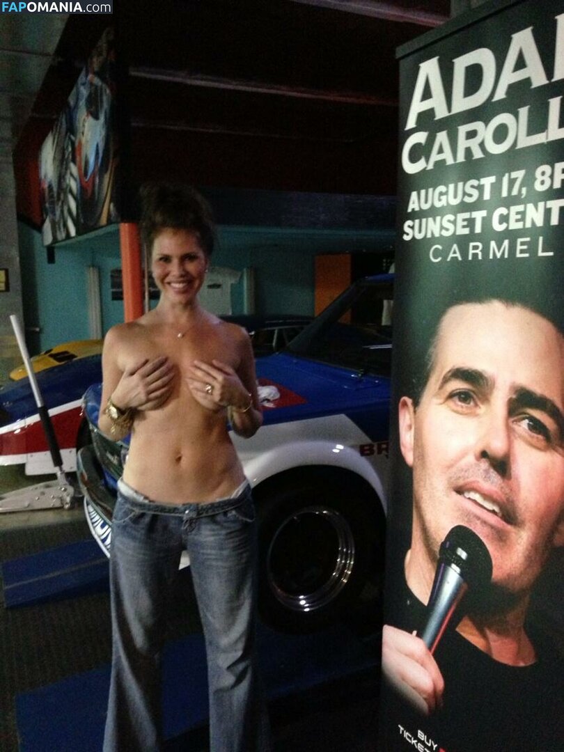 Nikki Cox Nude Leaked Photo #1