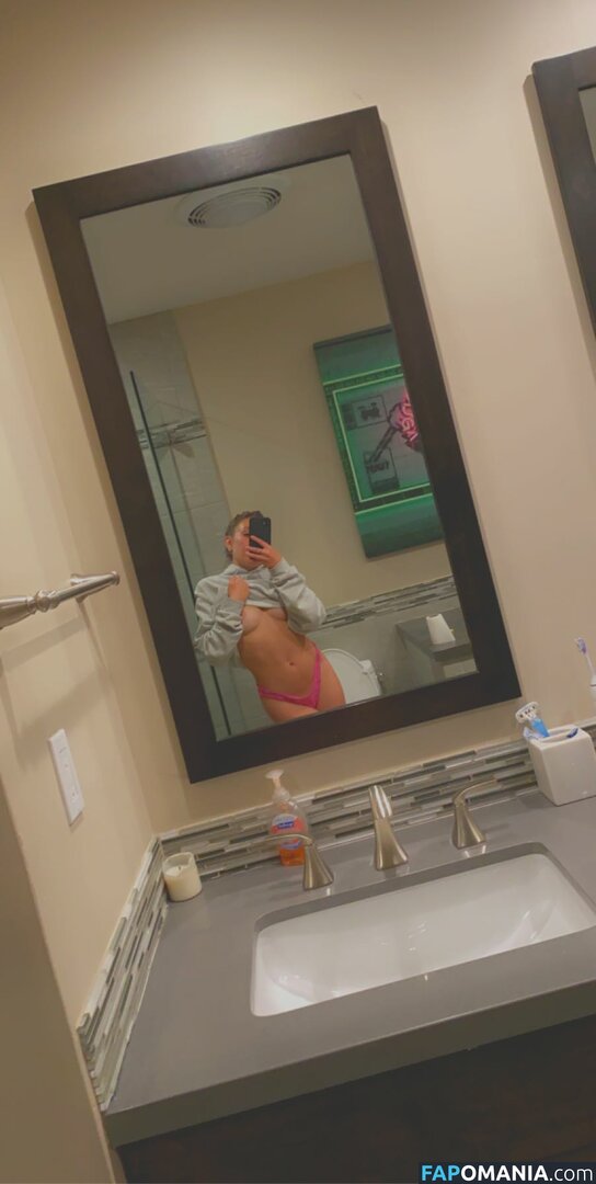 Noah Cyrus Nude Leaked Photo #16