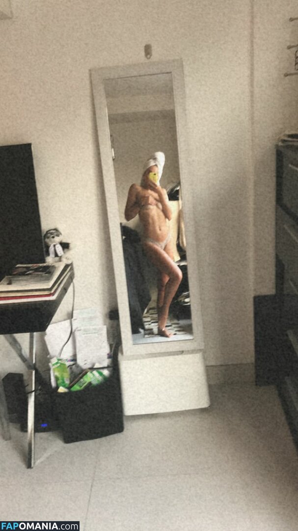 Noah Cyrus Nude Leaked Photo #91