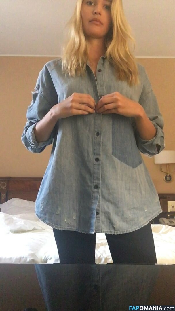 Noel Berry Nude Leaked Photo #320