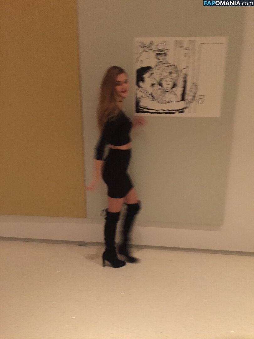 Noel Berry Nude Leaked Photo #348