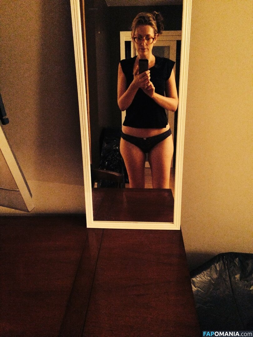 Olivia Lee Nude Leaked Photo #9