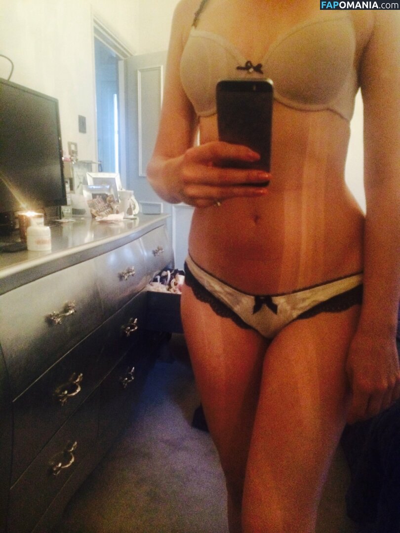 Olivia Lee Nude Leaked Photo #17