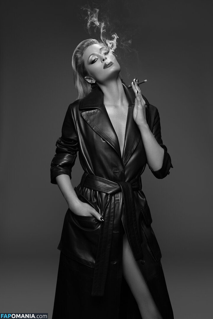 Paris Hilton Nude Leaked Photo #897