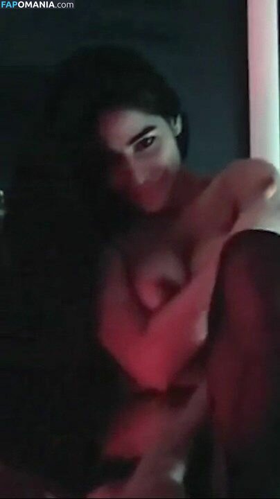 Poonam Pandey Nude Leaked Photo #20