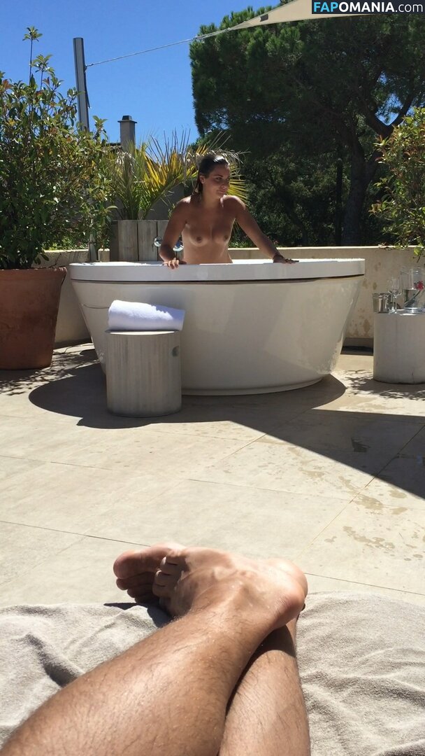 Priscilla Betti Nude Leaked Photo #34