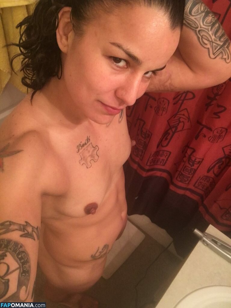 Raquel Pennington Nude Leaked Photo #8