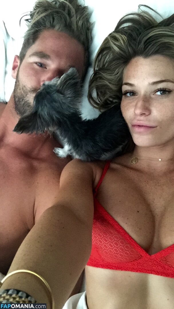 Samantha Hoopes Nude Leaked Photo #22