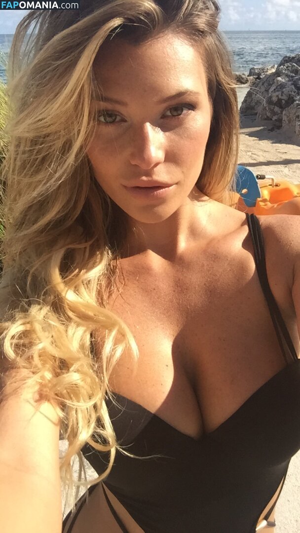 Samantha Hoopes Nude Leaked Photo #74