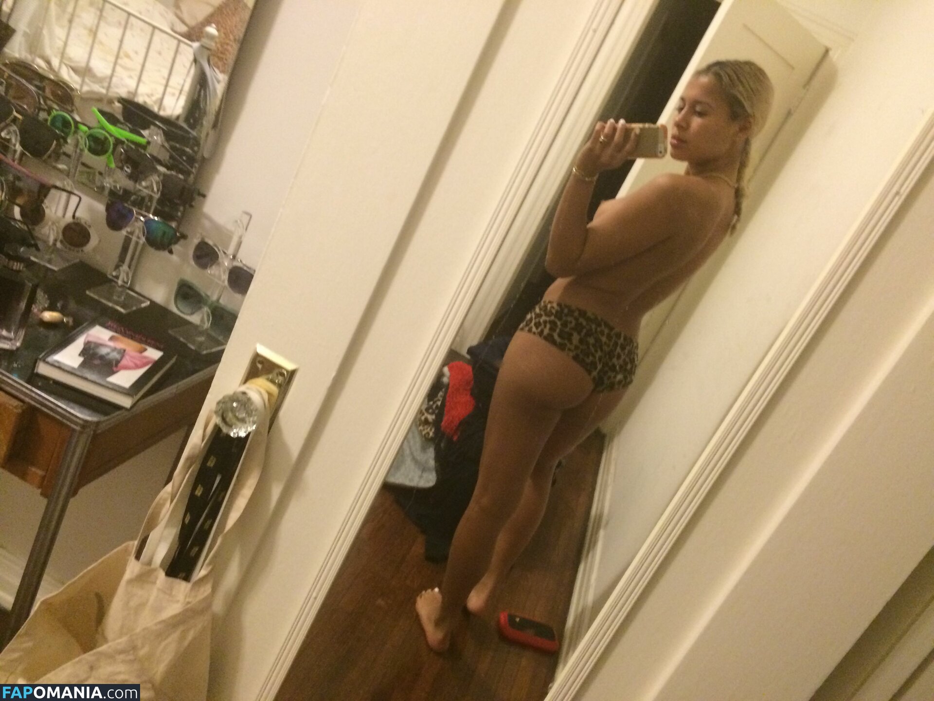 Sami Miro Nude Leaked Photo #8