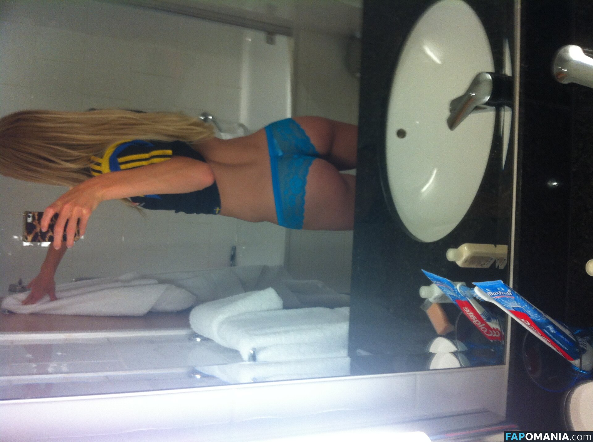 Sofia Jakobsson Nude Leaked Photo #17