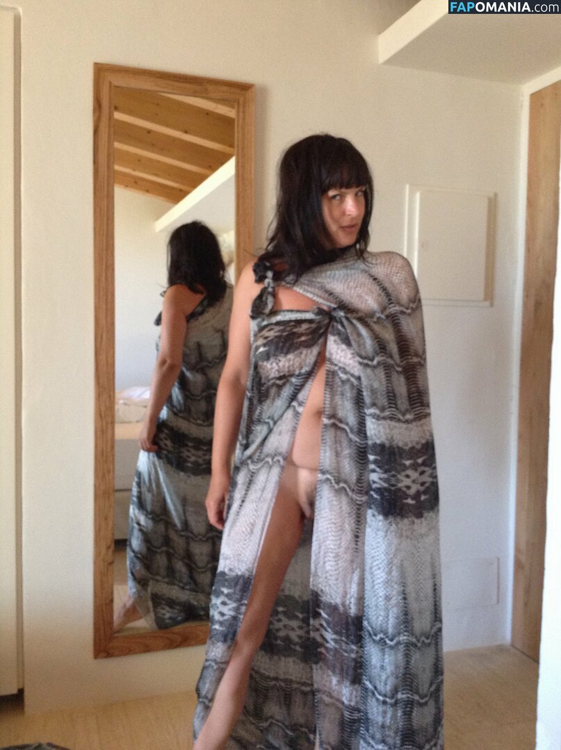 Sue Perkins Nude Leaked Photo #11