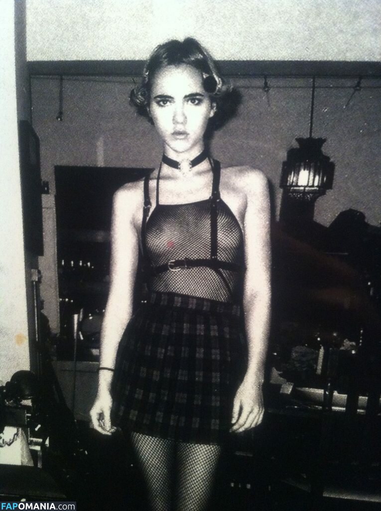 Suki Waterhouse Nude Leaked Photo #41
