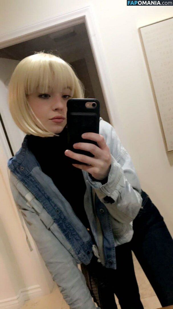 Sydney Sweeney Nude Leaked Photo #4856