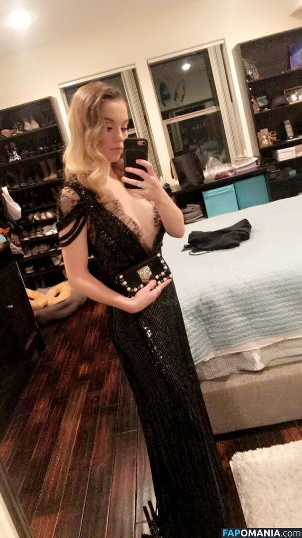 Sydney Sweeney Nude Leaked Photo #4857