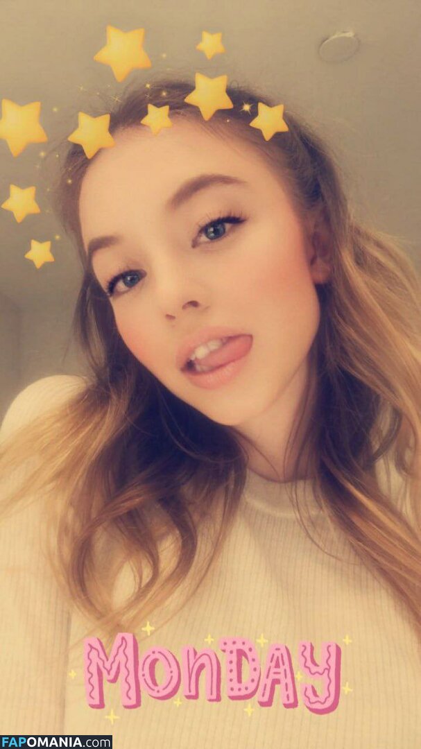 Sydney Sweeney Nude Leaked Photo #4860