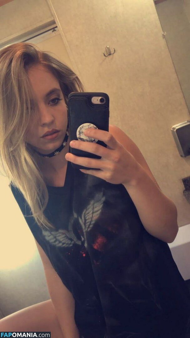 Sydney Sweeney Nude Leaked Photo #4862