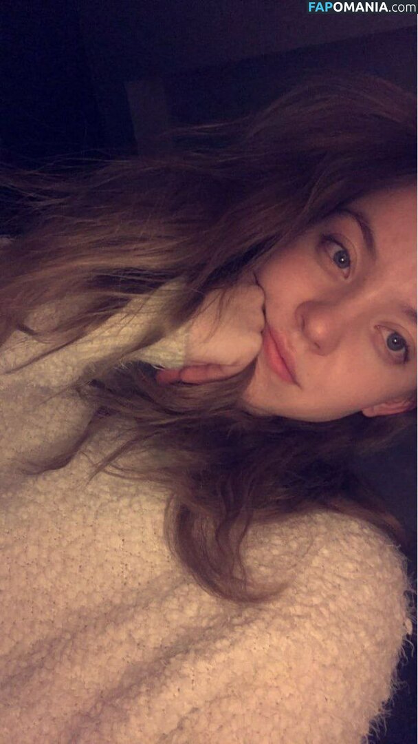 Sydney Sweeney Nude Leaked Photo #4872