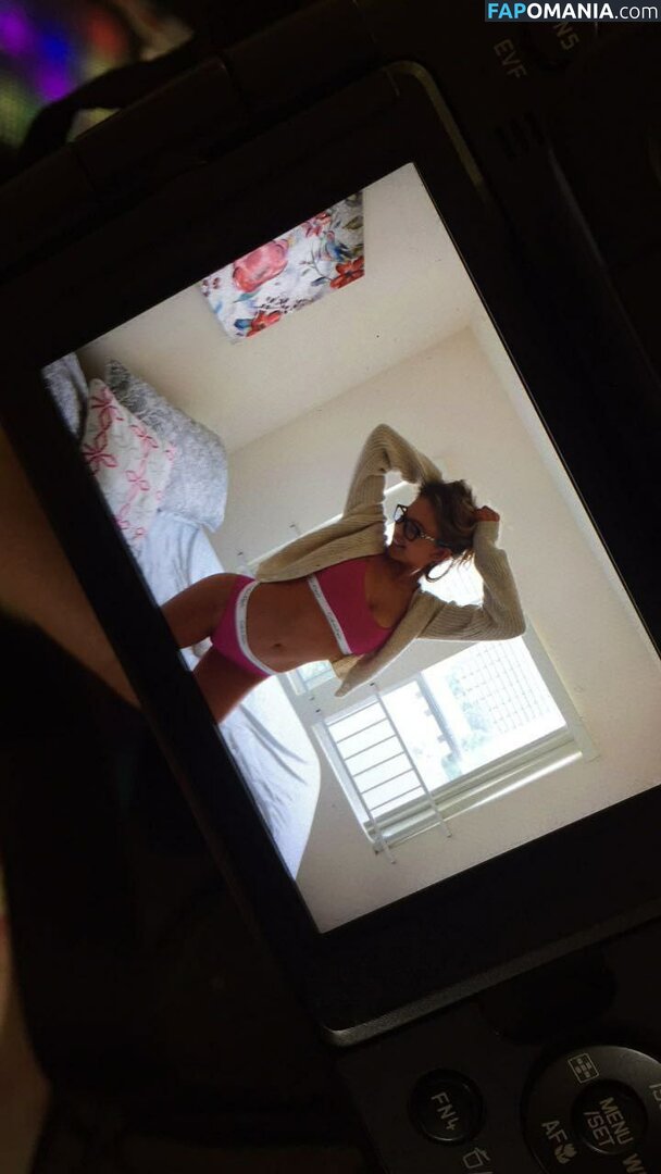 Sydney Sweeney Nude Leaked Photo #4876