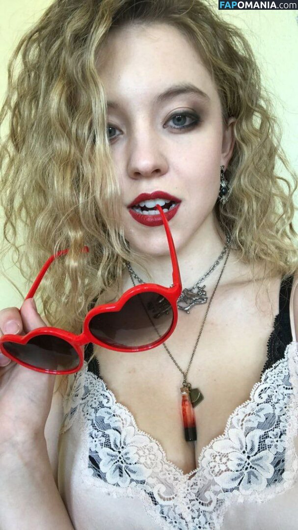 Sydney Sweeney Nude Leaked Photo #4884