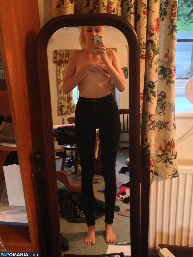 Tamsin Egerton Nude Leaked Photo #1