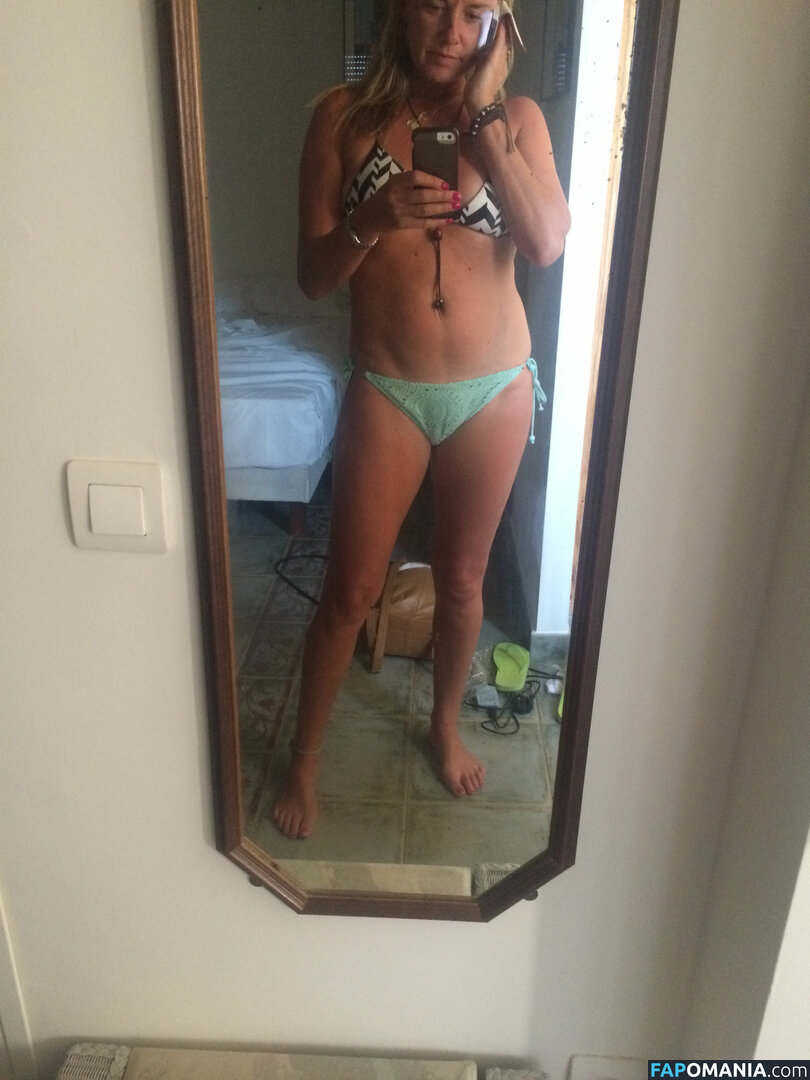 Tamzin Outhwaite Nude Leaked Photo #8