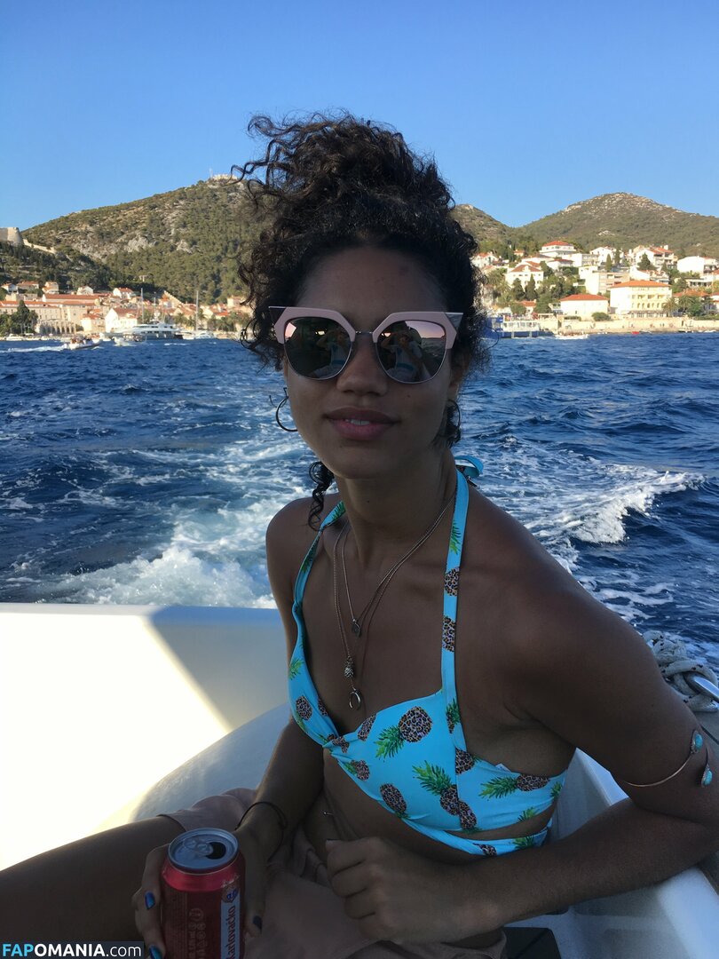 Vick Hope Nude Leaked Photo #195