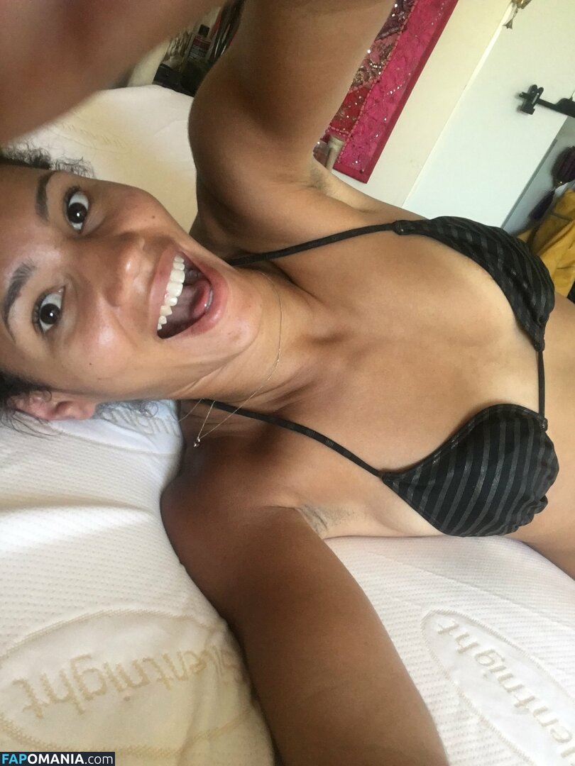 Vick Hope Nude Leaked Photo #298