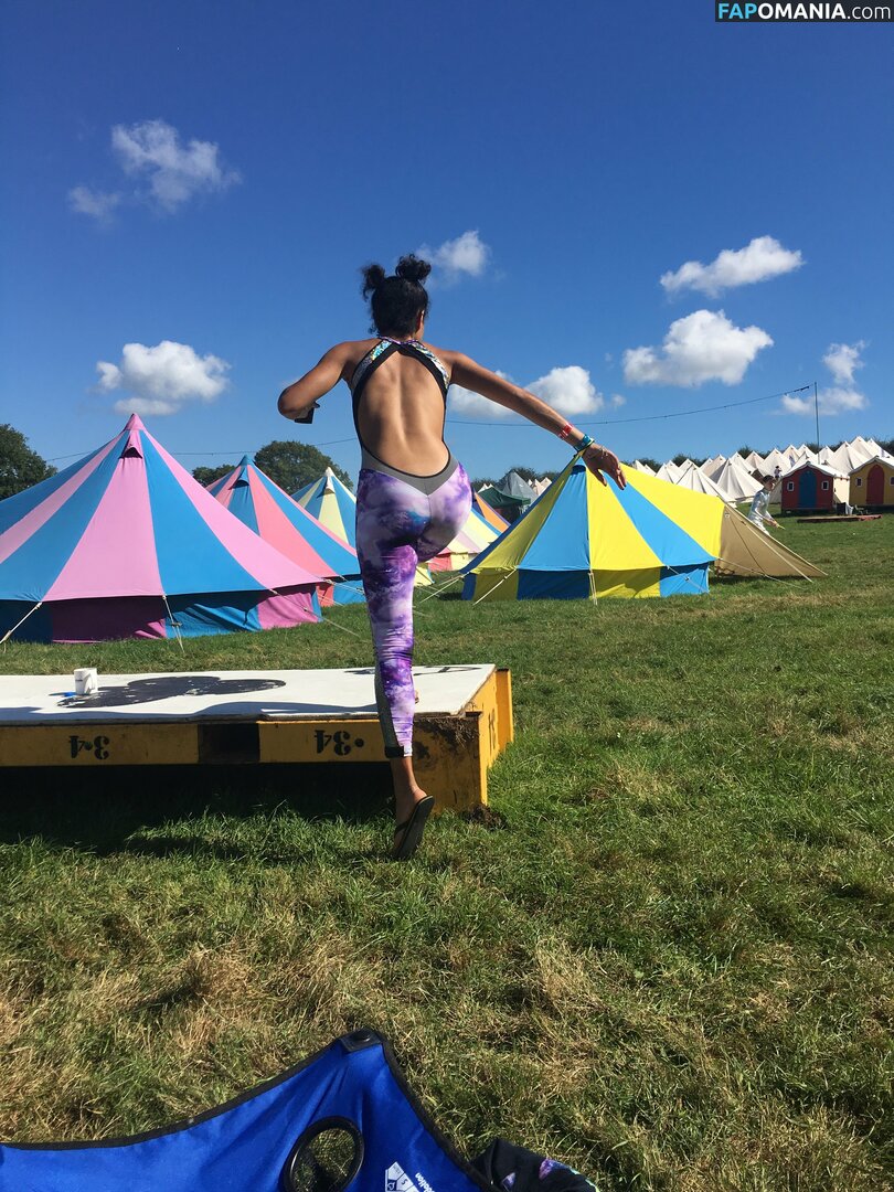 Vick Hope Nude Leaked Photo #320