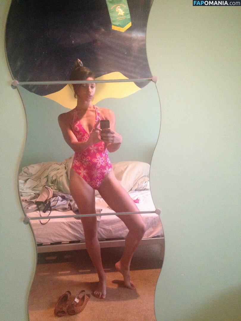 Vick Hope Nude Leaked Photo #372