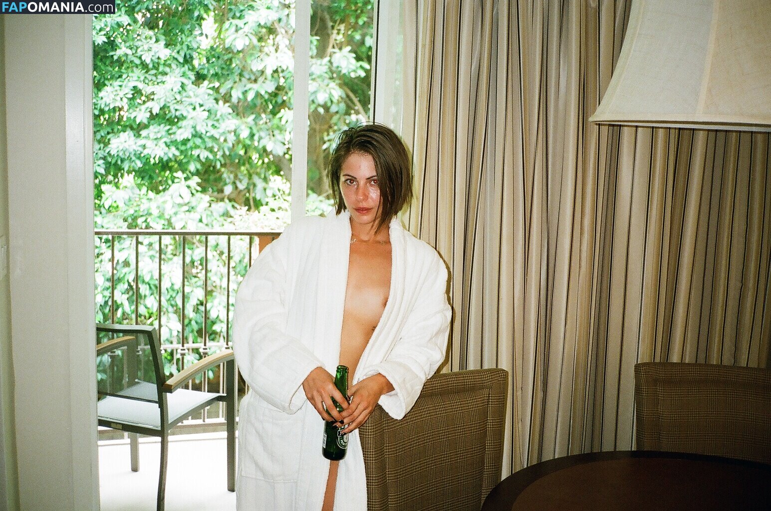 Willa Holland Nude Leaked Photo #18