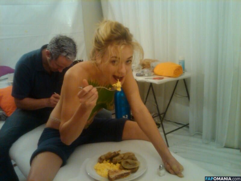 Yvonne Strahovski Nude Leaked Photo #54