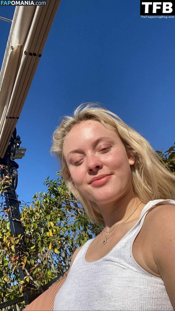 Zara Larsson Nude Leaked Photo #64