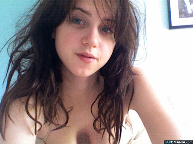 Zoe Kazan Nude Leaked Photo #23