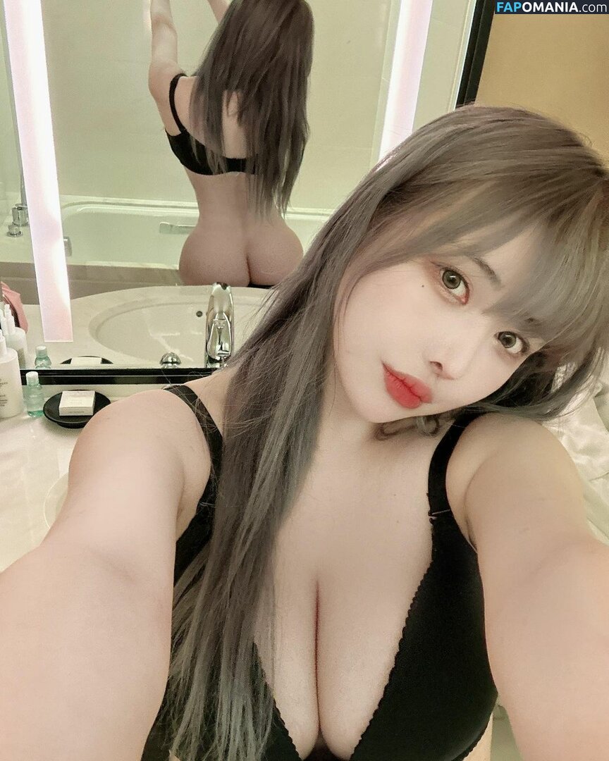 2lyn_98 Nude OnlyFans  Leaked Photo #1