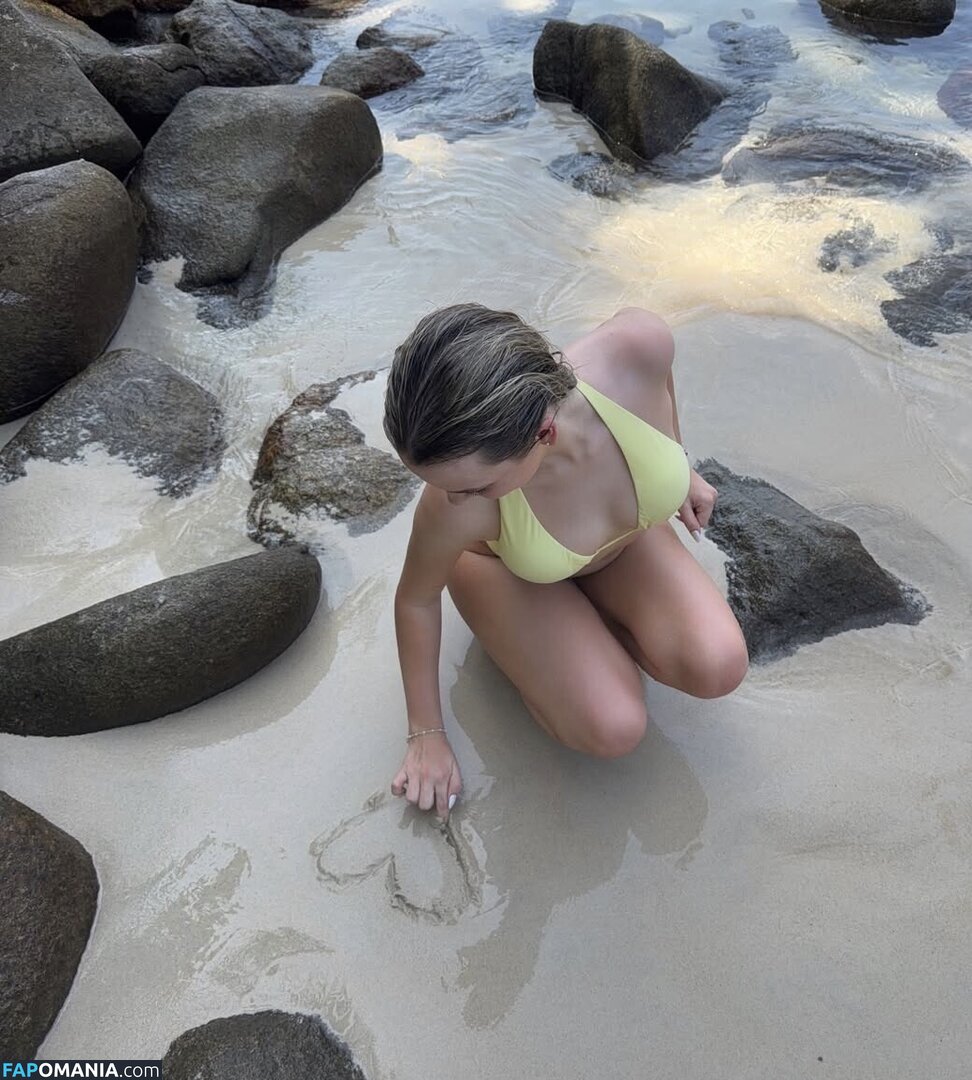 Abbie May / AbbieMay13 / https: Nude OnlyFans  Leaked Photo #1