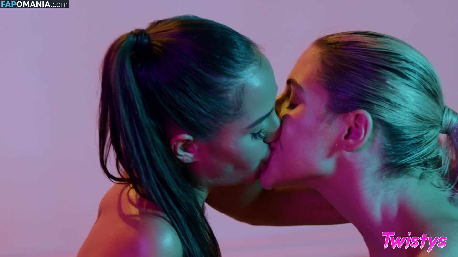 Abella Danger / abelladanger / dangershewrote Nude OnlyFans  Leaked Photo #7