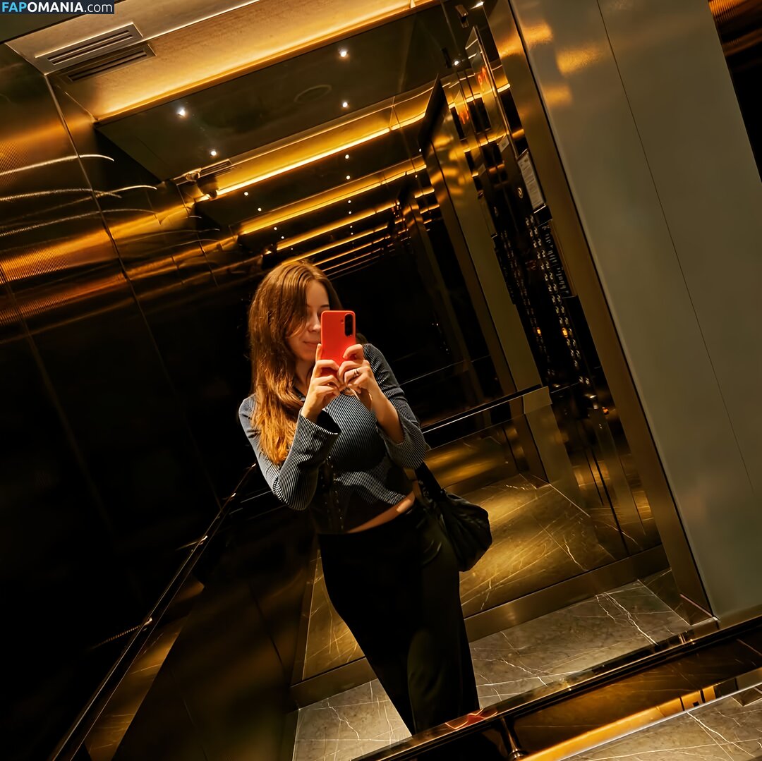 actuallyalisa / https: Nude OnlyFans  Leaked Photo #7