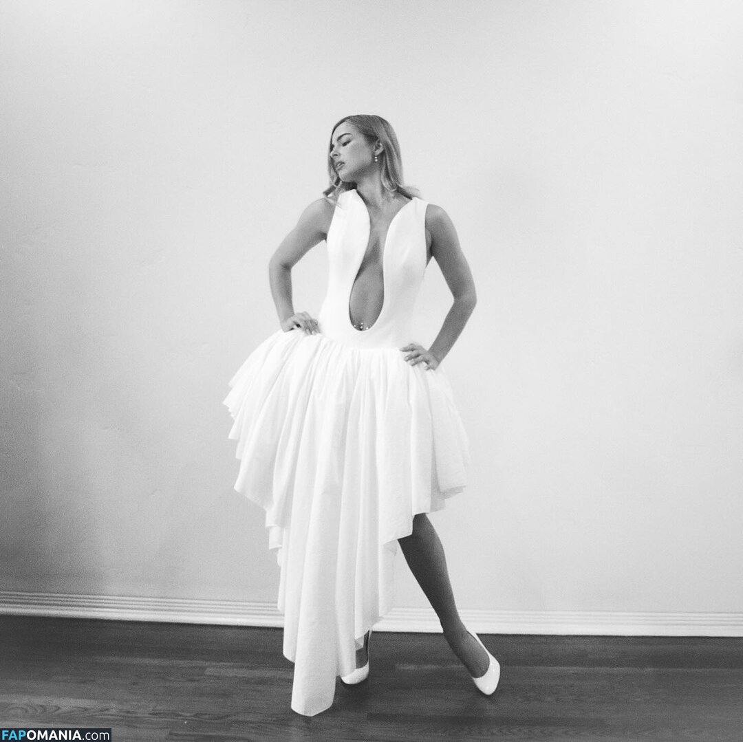 Addison Rae / addie_the_baddie / addisonraee Nude OnlyFans  Leaked Photo #64