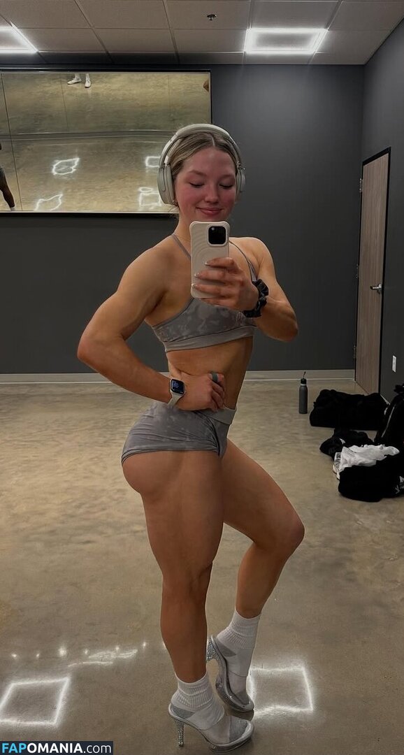 Addison Shields / addisonbrinley Nude OnlyFans  Leaked Photo #2