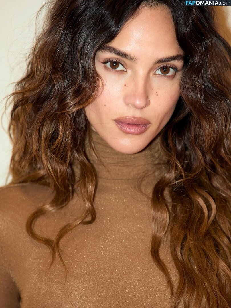 Adria Arjona / adriaarjona Nude OnlyFans  Leaked Photo #2