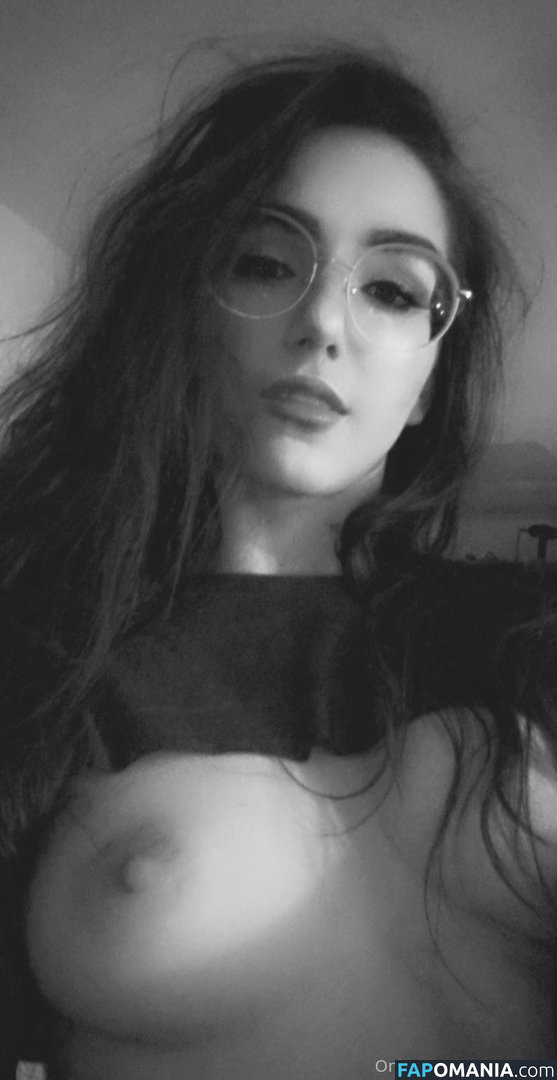 aevimari Nude OnlyFans  Leaked Photo #7