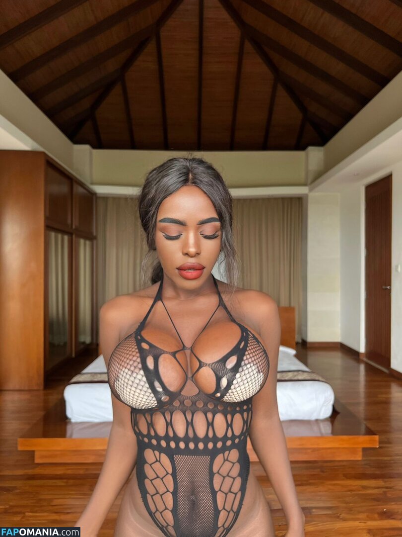 Africangonwild / Mia / foxy_maya__ / littlemiss_miaa Nude OnlyFans  Leaked Photo #6