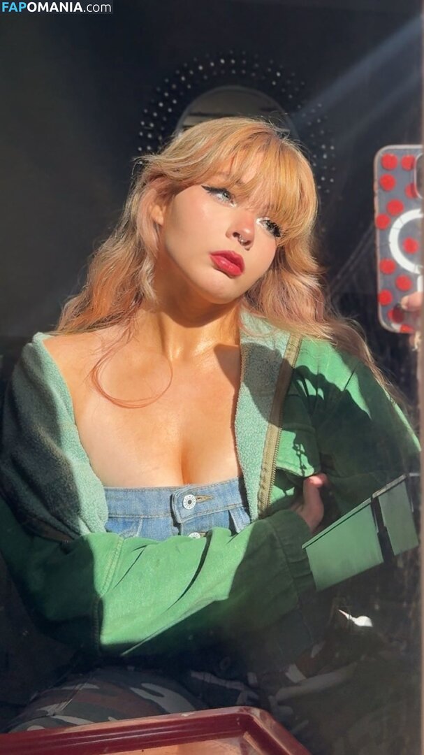 Aiiygatorz / https: Nude OnlyFans  Leaked Photo #3